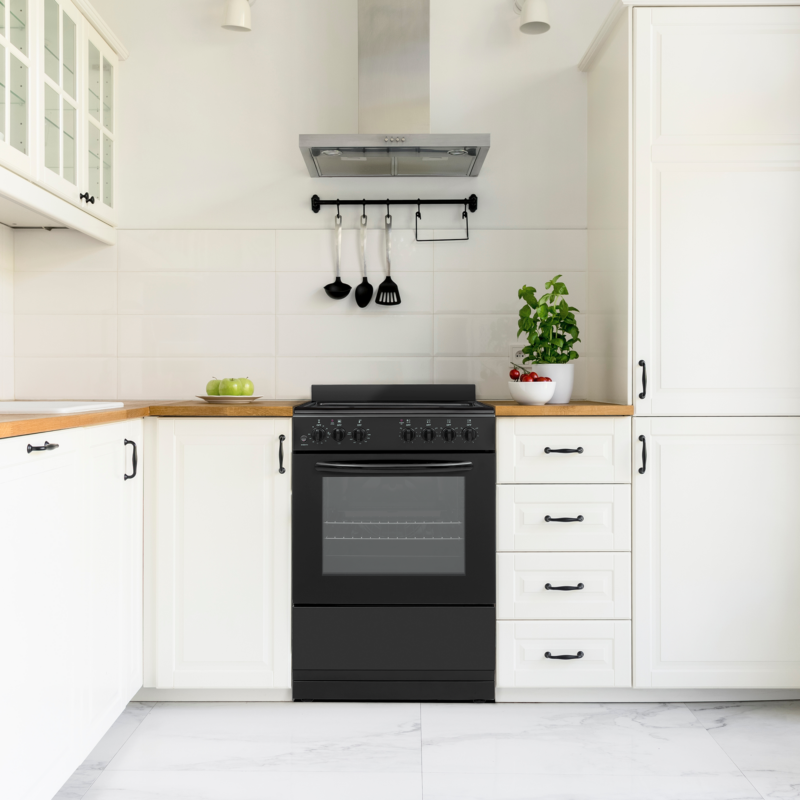 24" Electric Range - Lifestyle